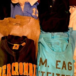 Size M. Long sleeve $5 each, short sleeve $3 each. Will bundle.